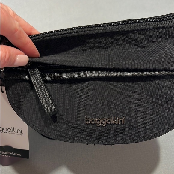 Baggallini Black Pocket 2.0 with RFID Crossbody Bag - Picture 6 of 13